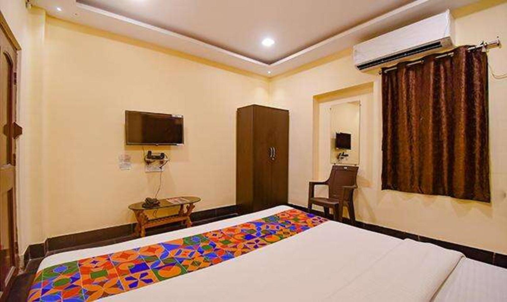 Fabexpress Golden Imperial - Nr Gariyahat Market Kolkata Exterior photo